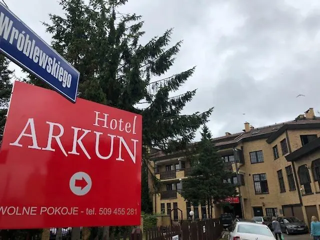 Hotel Arkun 度假村 3*